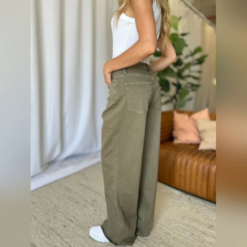 High‎ Rise Wide Leg Jeans - Picture 11 of 16